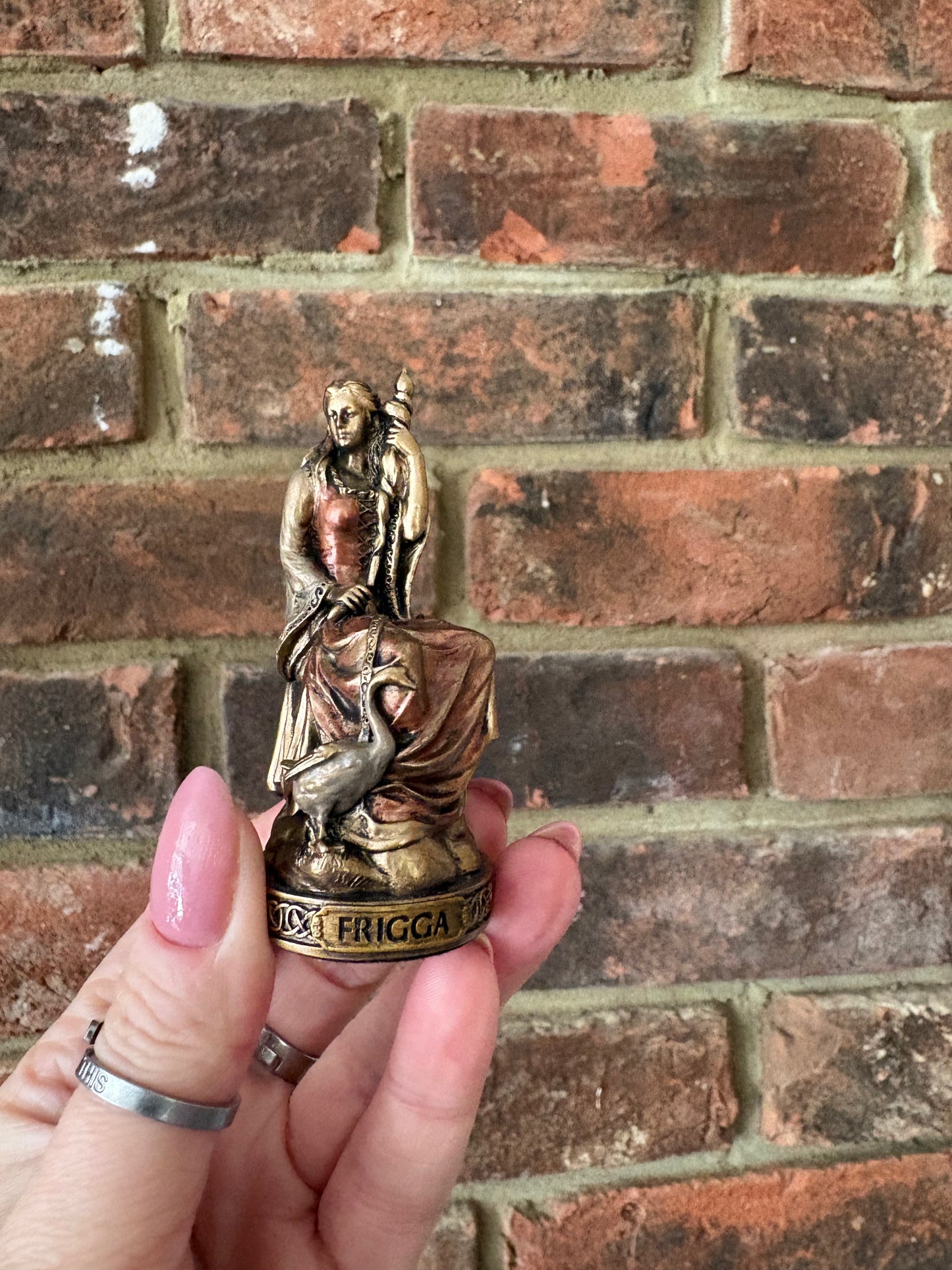 Frigga statue